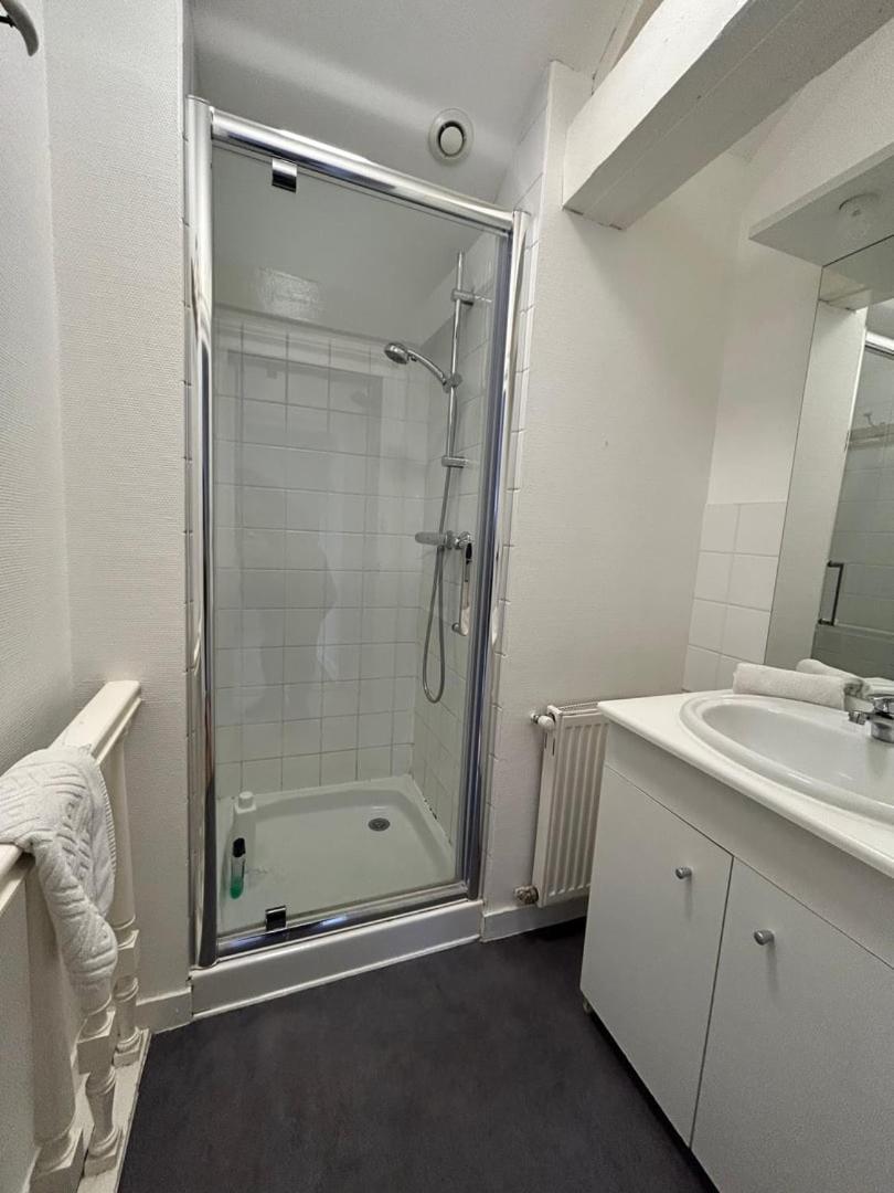 Le Square : Appartement Climatise En Centre Ville Poitiers Buitenkant foto